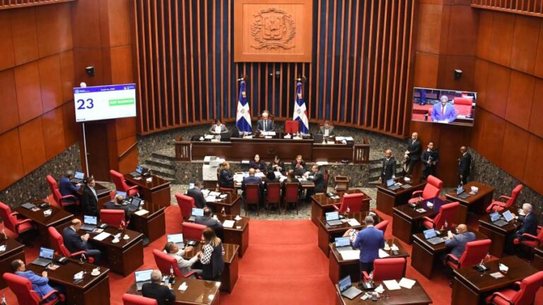 debate-entre-senadores-por-discurso-de-rendicion-de-cuentas-focus-0-0-896-504-768x432.jpg